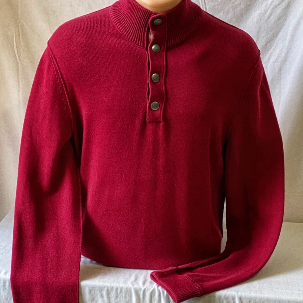 Collared mid button pullover sweater